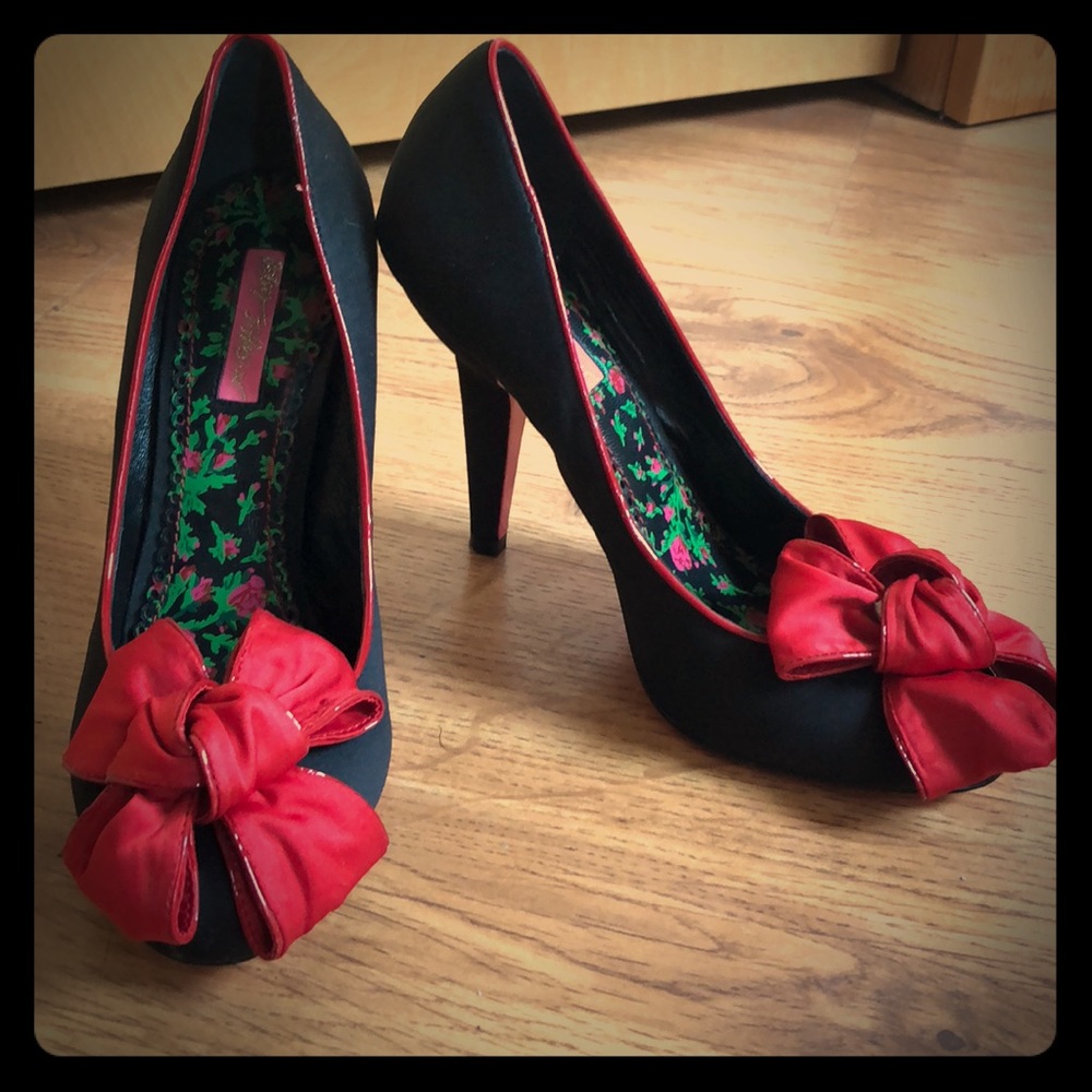 Betsey Johnson Vintage Bow Heels
